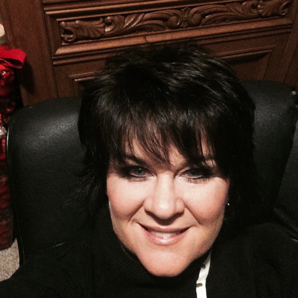 Meet your Posher, Angela